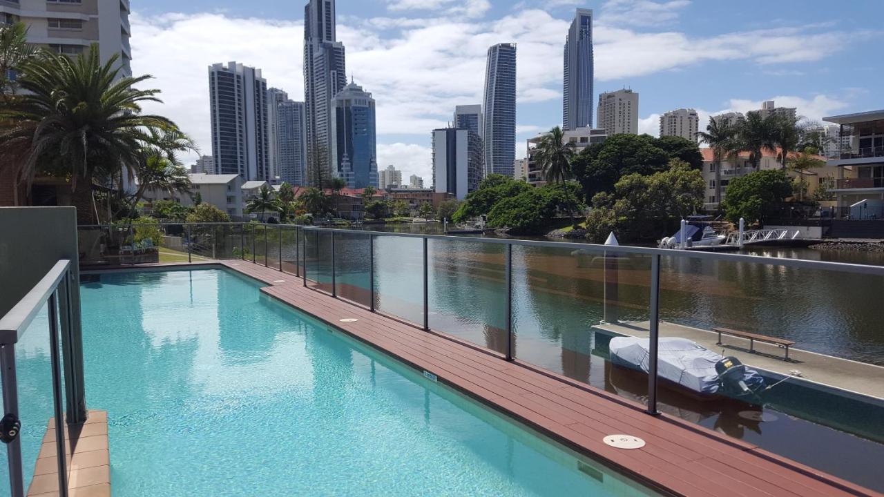 Amazing Views Surfers Paradise 2 Bedroom Unit Close To Everything Gold Coast Buitenkant foto