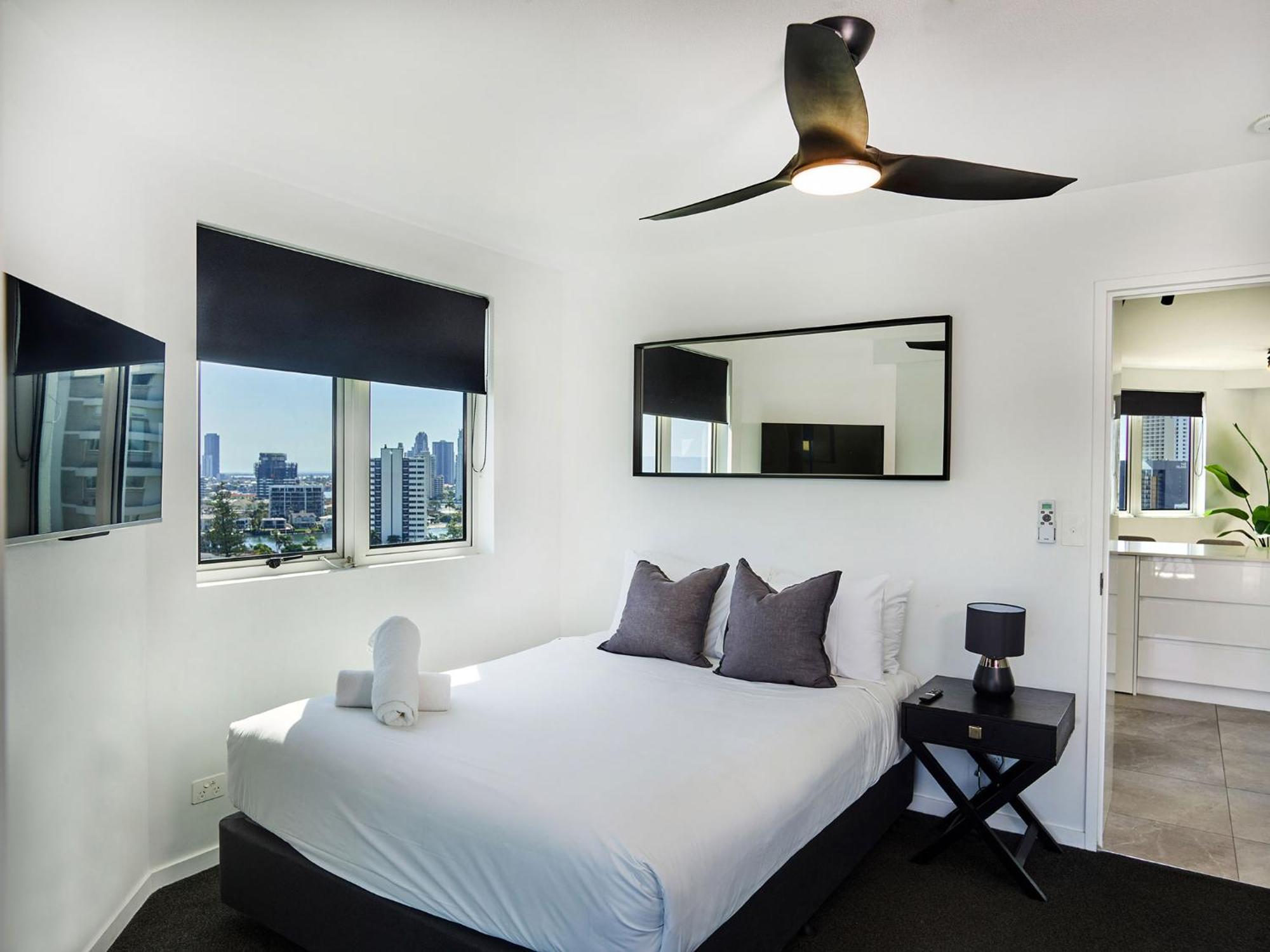 Amazing Views Surfers Paradise 2 Bedroom Unit Close To Everything Gold Coast Buitenkant foto